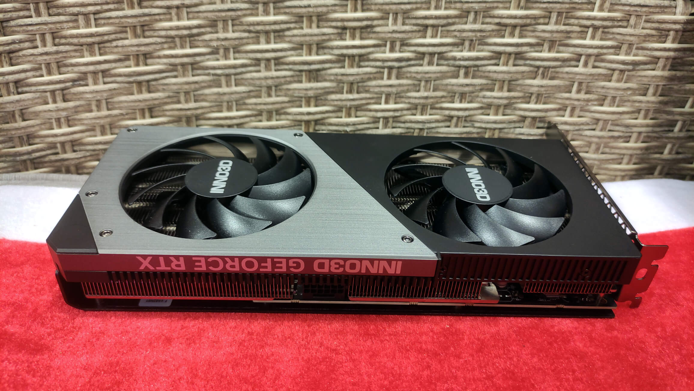 Inno3D GeForce RTX 4070 SUPER Twin X2 12GB GDDR6X 9